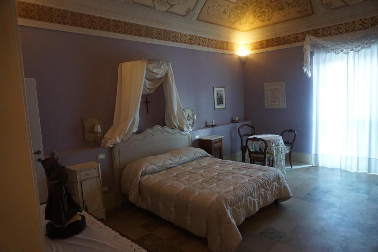Palazzo De Fabritiis Bed & Breakfast Rosciano  Exterior photo
